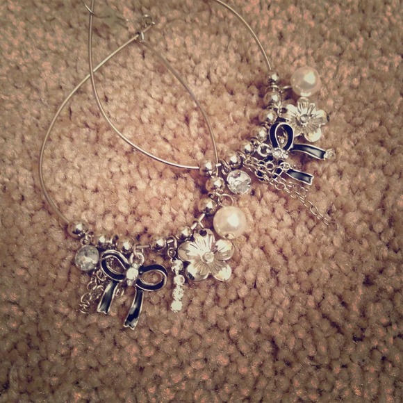 Cute hoop earrings
