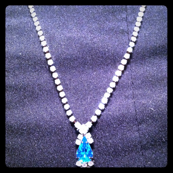 Turquoise and diamond necklace