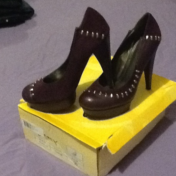 New shoes - Picture 4 of 4