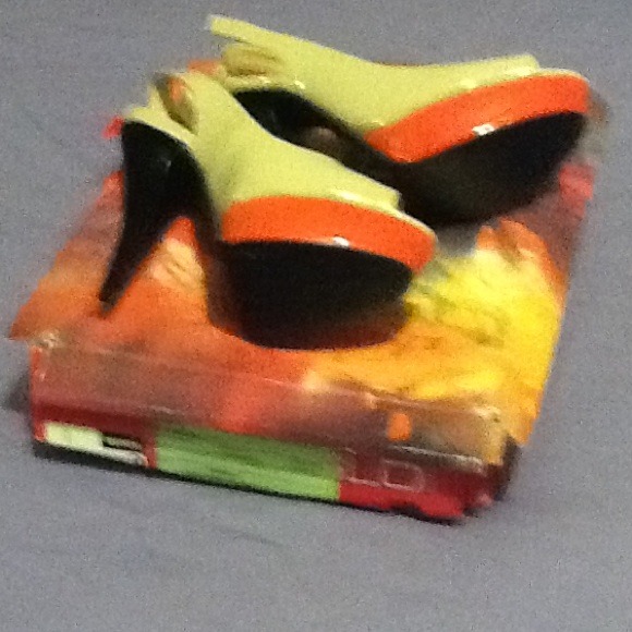 New shoes - Picture 3 of 4