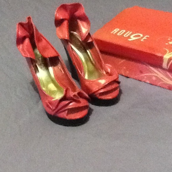 Shoes - Hot pink shoes
