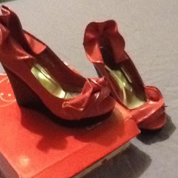 Hot pink shoes - Picture 4 of 4