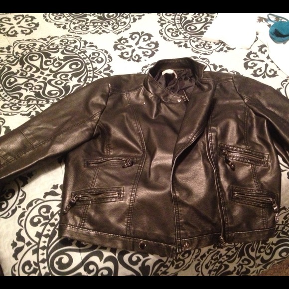 "Leather" fashion jacket!