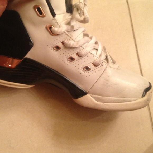 Air Jordan 17 - Picture 2 of 3