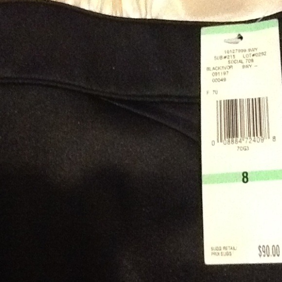 Dress - Picture 3 of 4