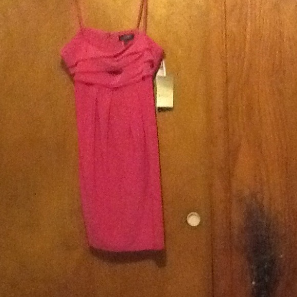 New hot pink dress - Picture 2 of 4