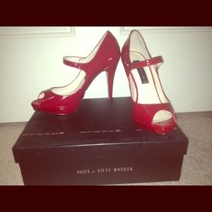 Steven by Steve Madden red leather Mary Jane Pumps