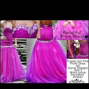 Beautiful Alyce Designs Prom dress