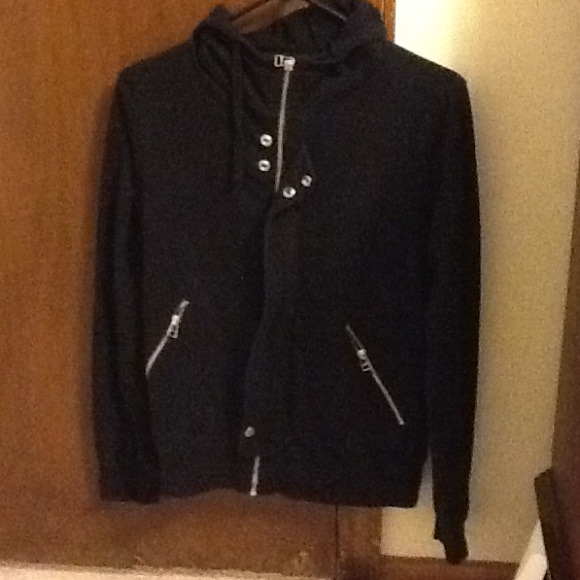 Trendy black jacket