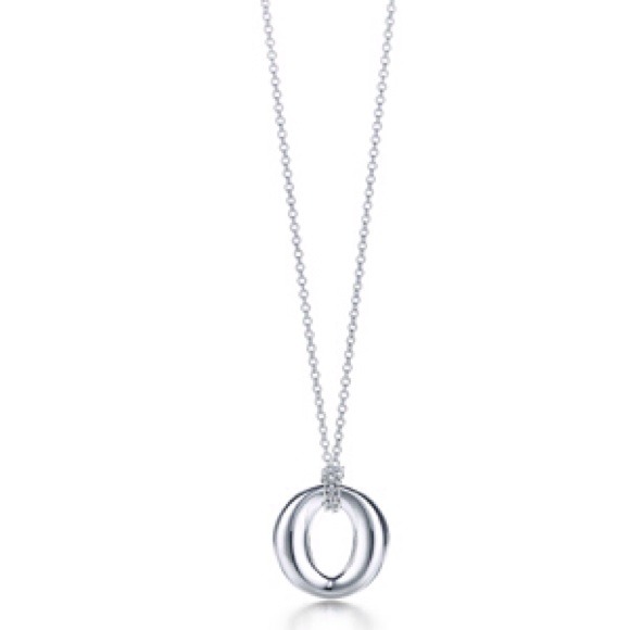 📌Reduced📌Tiffany's Sevillana Silver O Pendant