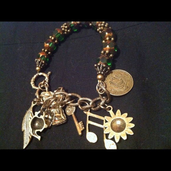 Vintage style bracelet (new)