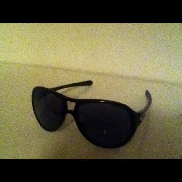 Oakley sunglasses main image 4