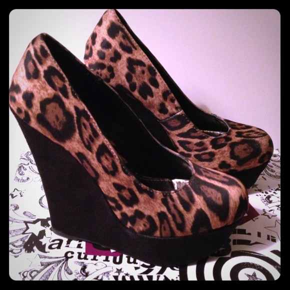 Brash TM Shoes - Leopard wedge heels