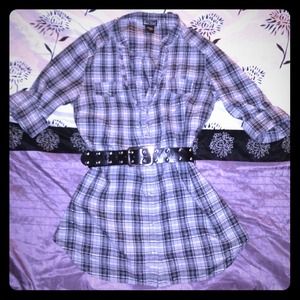 "Wet Seal" long sleeved long top.