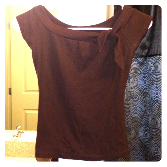 Brown top with tie