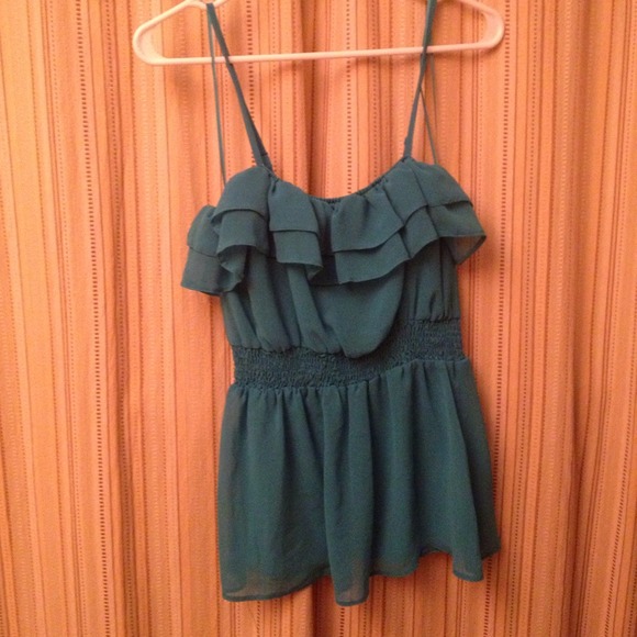 Perfect summer top!!! Teal color is stunning!!!
