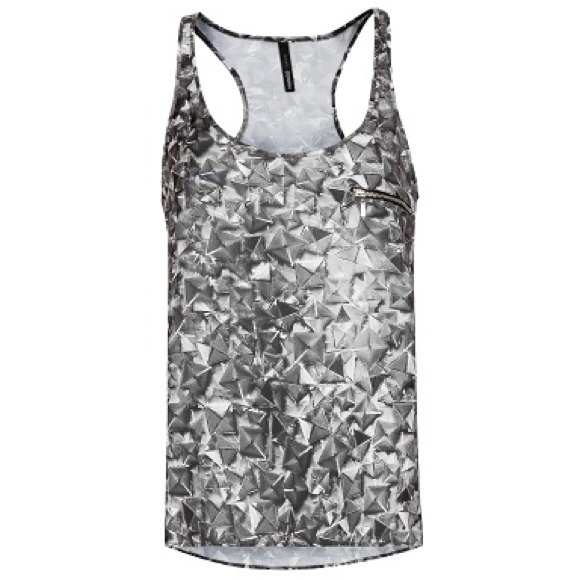 STUDS DIGITAL PRINT TOP - Picture 1 of 3