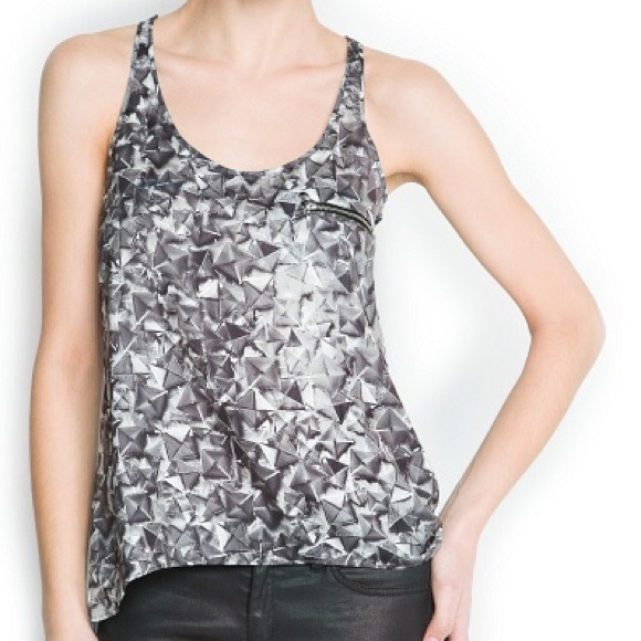 STUDS DIGITAL PRINT TOP - Picture 2 of 3