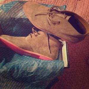 Casual shoes, perfect for fall!