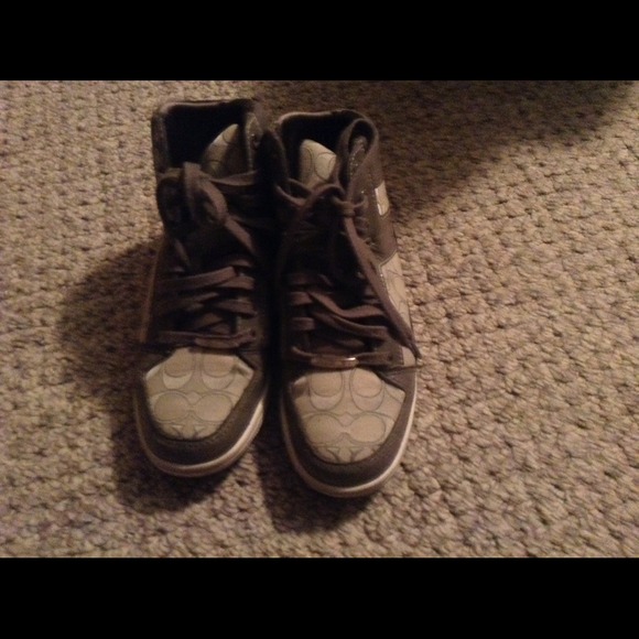 Gray coach sneakers - Picture 3 of 3