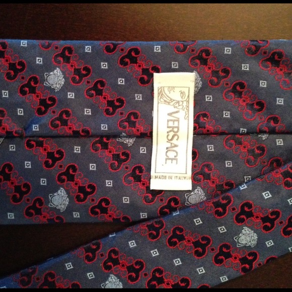 Sold!! Authentic Versace tie - Picture 2 of 2