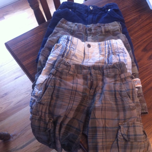 4 Pairs of BOYS size 5 shorts! Great Condition! - Picture 1 of 3