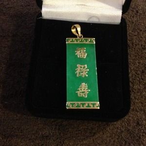 14k gold jade pendant
