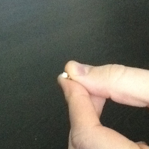 Real Diamond single stud yellow gold