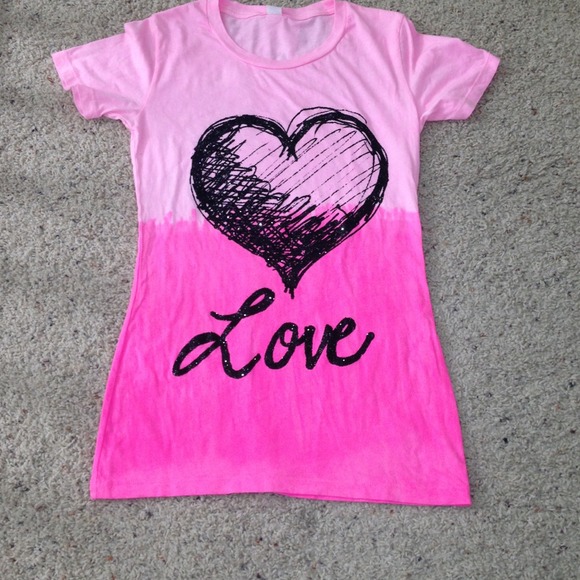 Tops - Sparkling love graphic tee