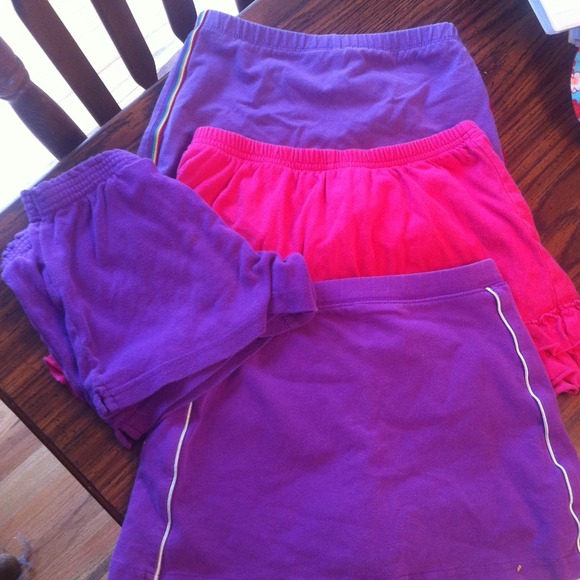 3 Skorts and 1 pair of shorts. Girls size 6x!