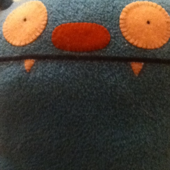 Ugly doll! Big toe! - Picture 3 of 4