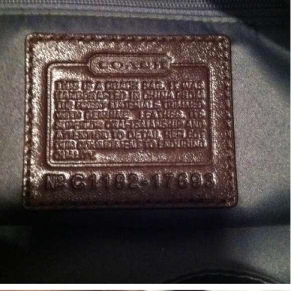 $200.00 it is authentic coach purse great price - Picture 2 of 4