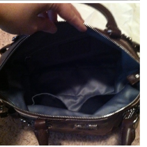 $200.00 it is authentic coach purse great price - Picture 3 of 4