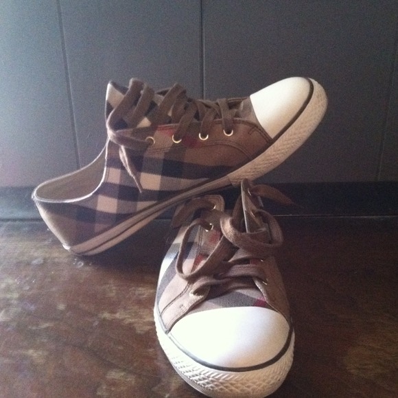 Burberry sneakers