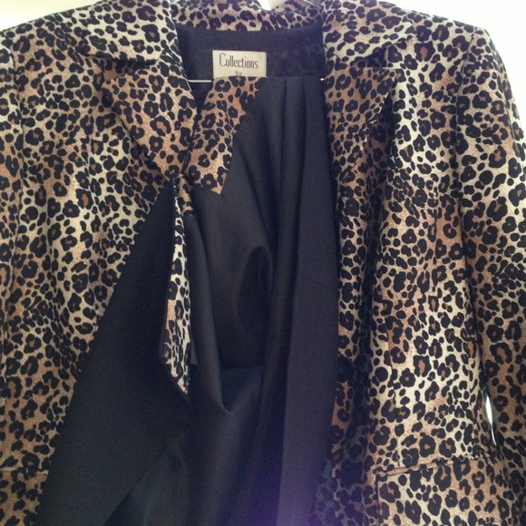 Cheetah print suit - Picture 2 of 3