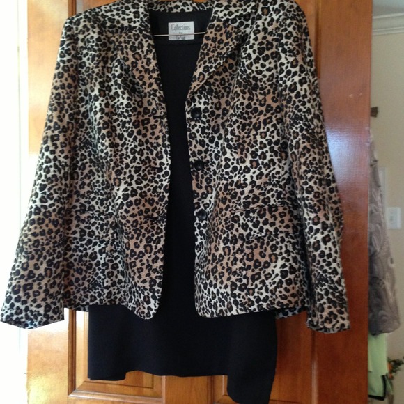 Cheetah print suit - Picture 3 of 3