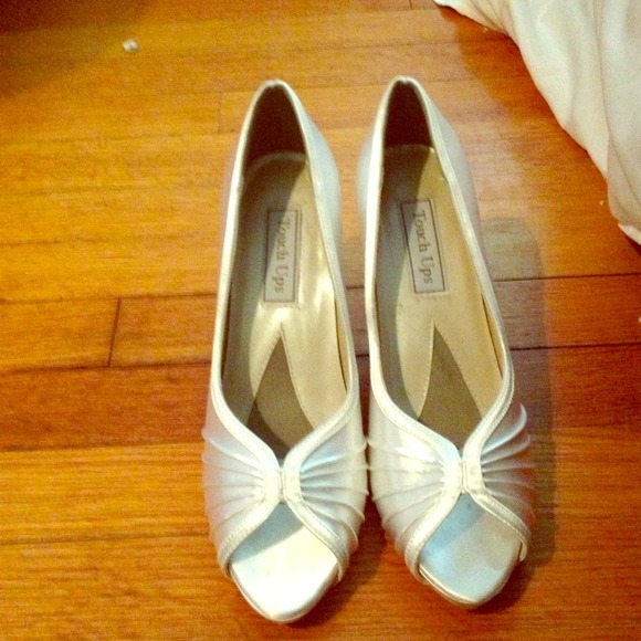 Size 9m touch up high heels never worn