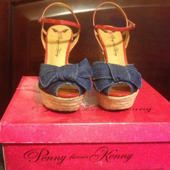 Red and blue wedges *TRADED* to @goldy