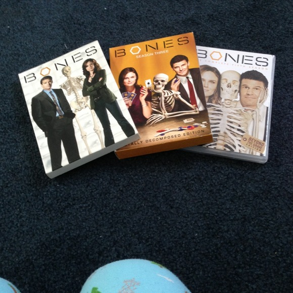 Reserved🌟🌟 Bones seasons 1, 3, 5