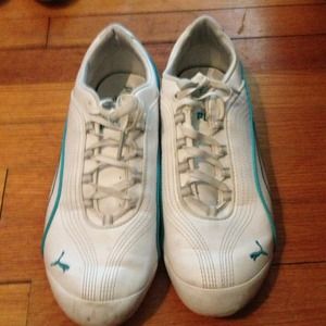 Puma size 9 sneaker only worn 5 times