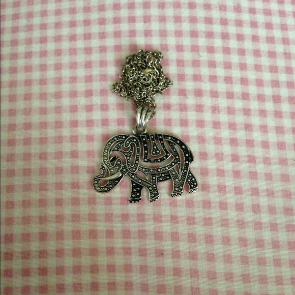 🎉SALE🎉Elephant Necklace