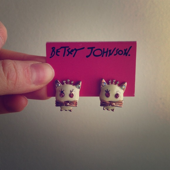 Betsey Johnson cat earrings NEW!