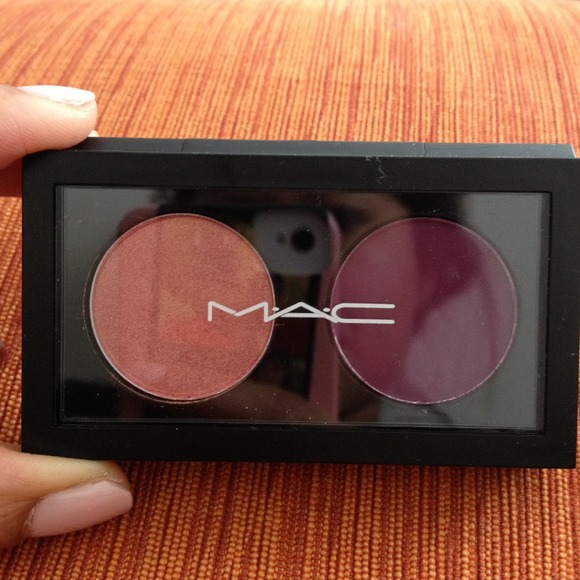 💢SOLD💢Mac eyeshadow vegasbaby