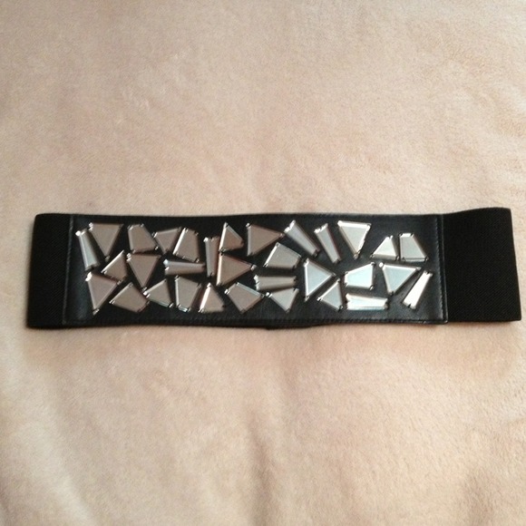 BCBG black mirror belt