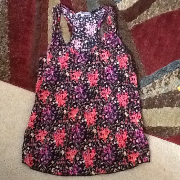 Floral tank