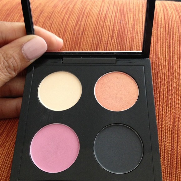 💢SOLD💢Mac eyeshadow