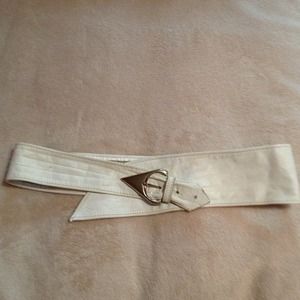 Vintage cream belt