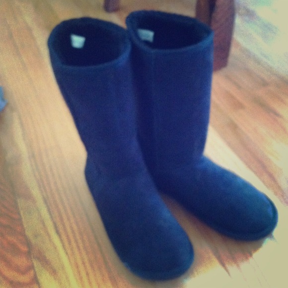 Black boots