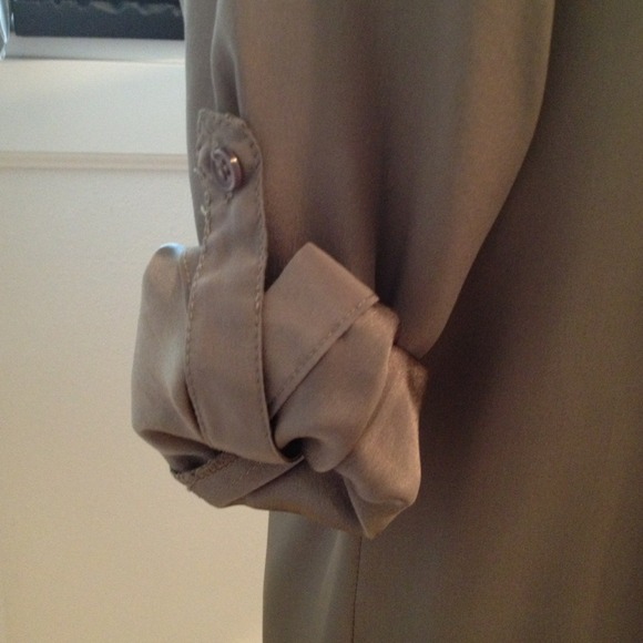 NWOT Silk Top with Mao Collar - Picture 3 of 3