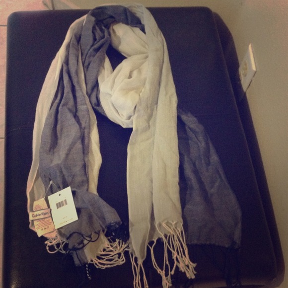 Calvin Klein scarf brand nw 100% authenticate